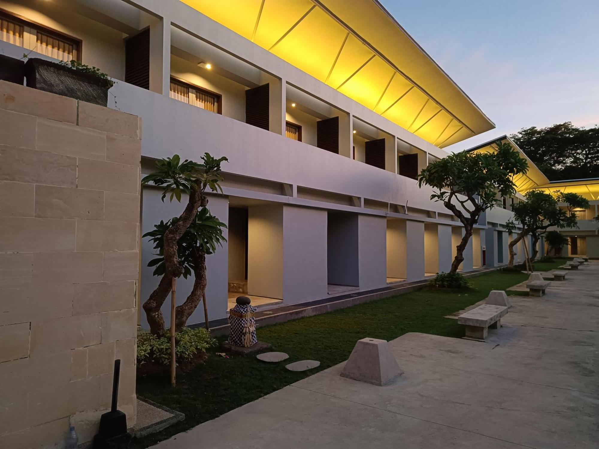 Hotel Kuta Living By Kamara Kuta Lombok